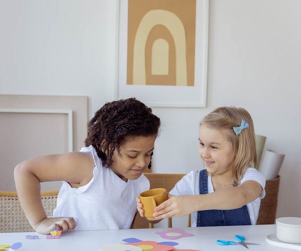 Anatomical drawing showing the range of motion of human joints, highlighted with mint color.